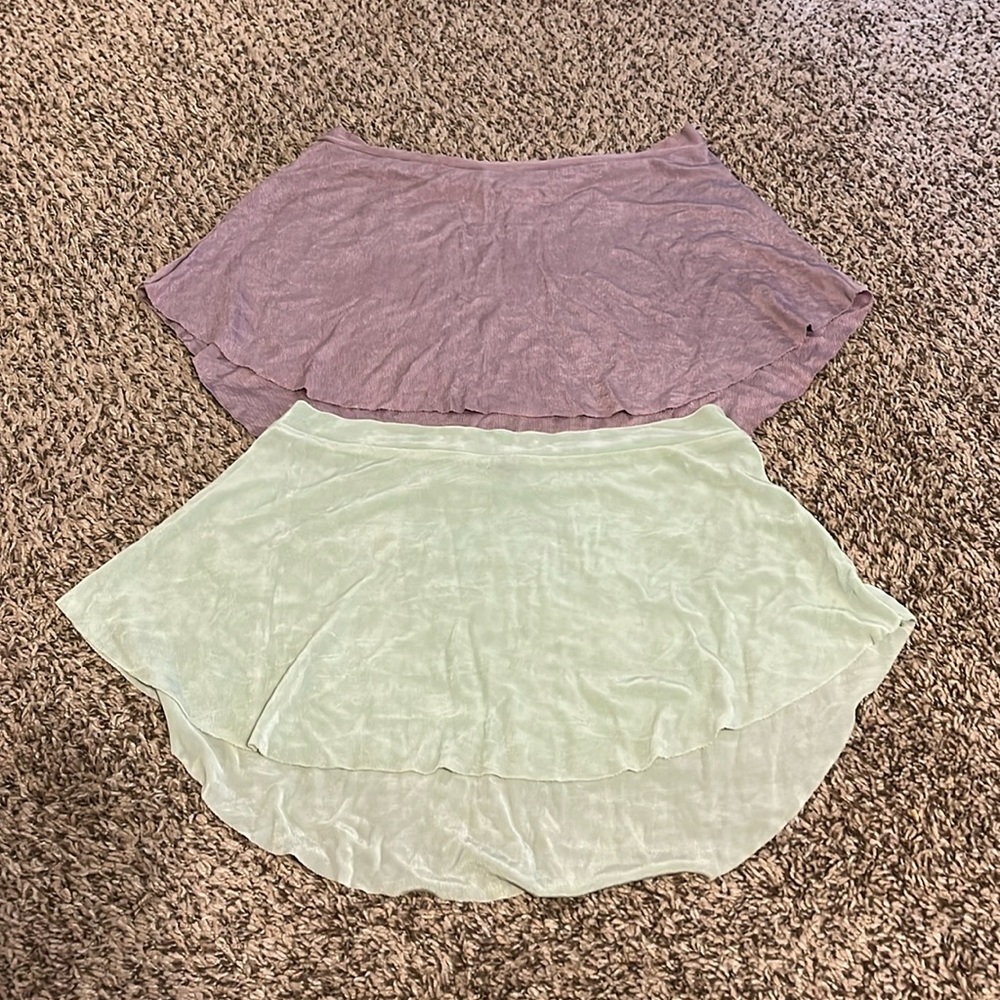 Bullet Pointe Skirts